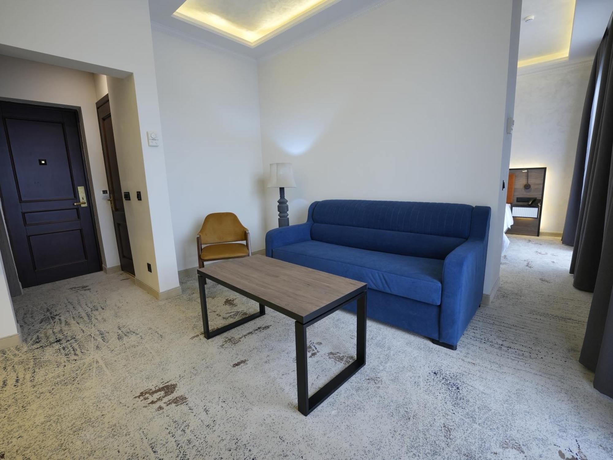 Eighty Eight Deluxe Hotel & Spa 차그카조르 외부 사진