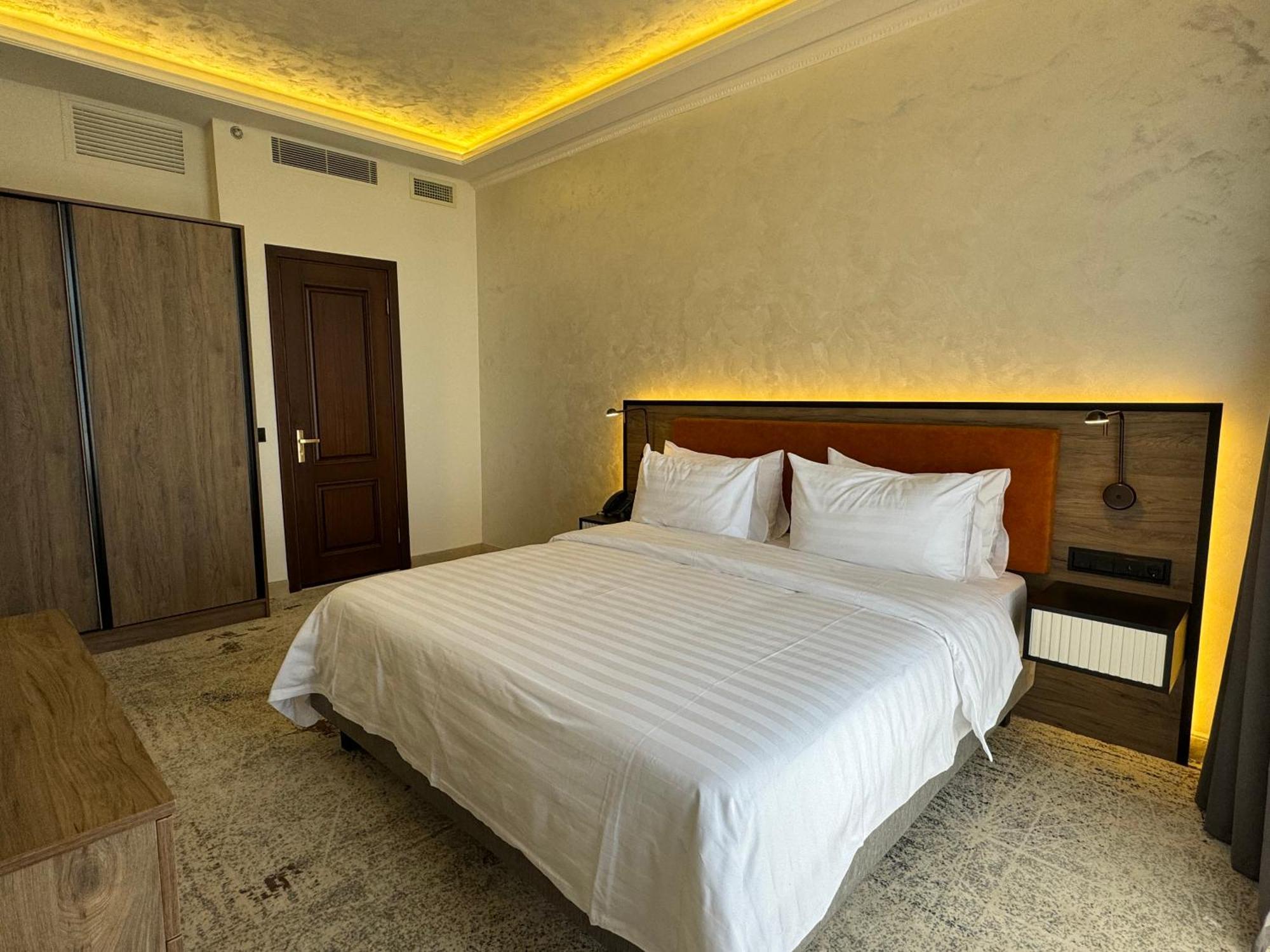 Eighty Eight Deluxe Hotel & Spa 차그카조르 외부 사진