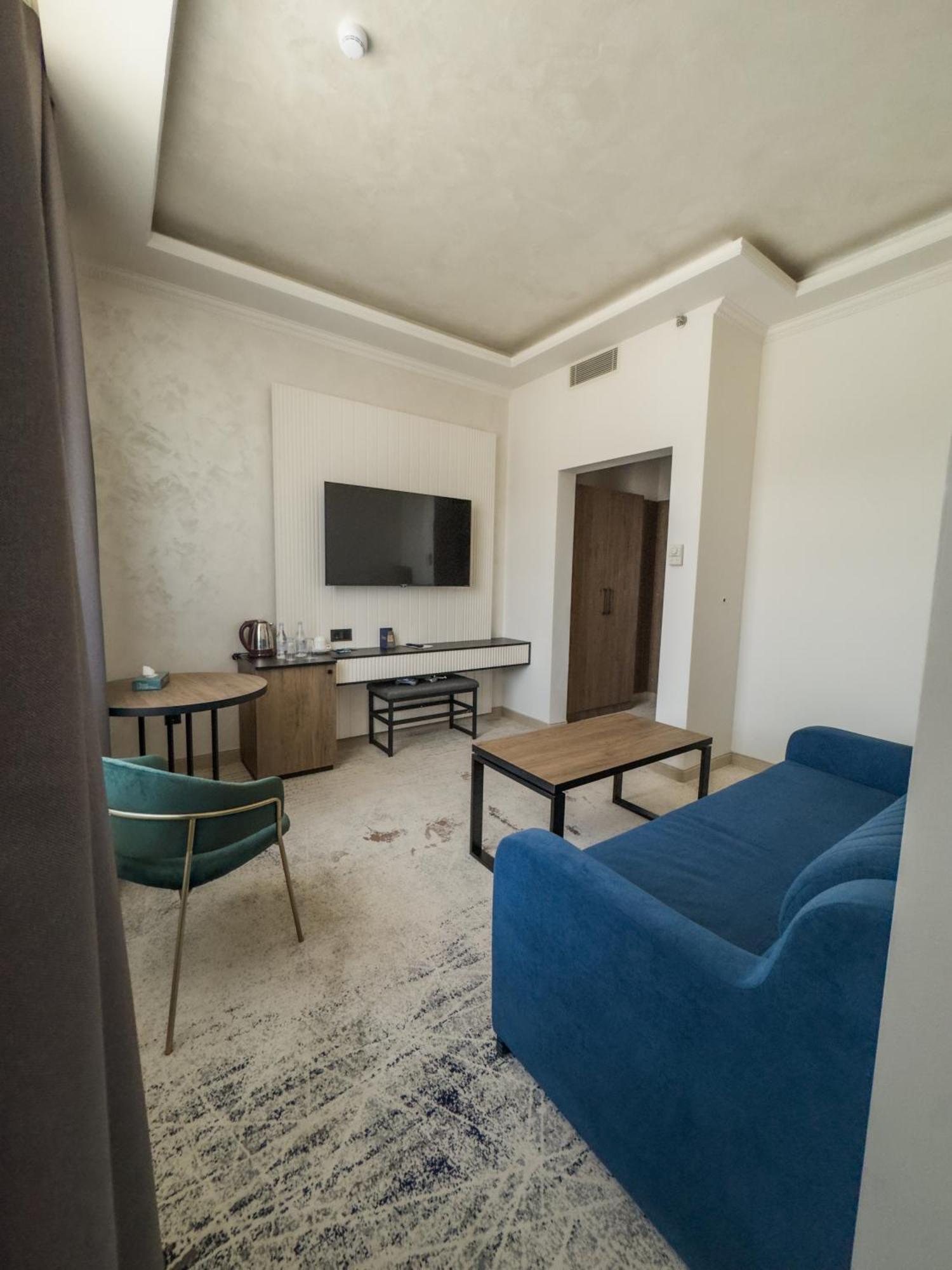 Eighty Eight Deluxe Hotel & Spa 차그카조르 외부 사진